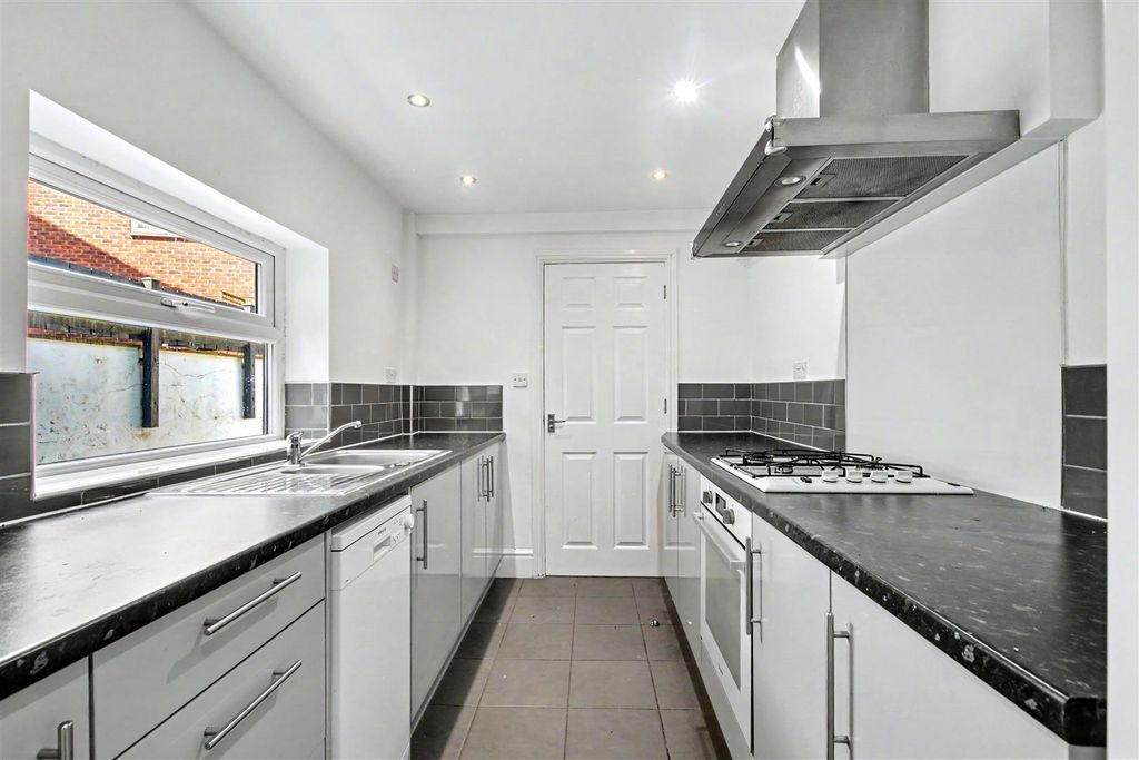 Property photo 2 of 14 Kitchen_2.Jpeg