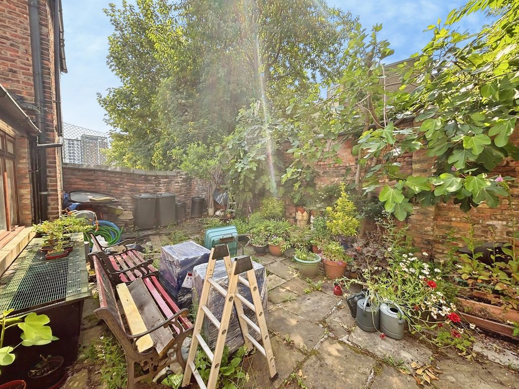 Property photo 3 of 5 Pbox-Img.Jpg