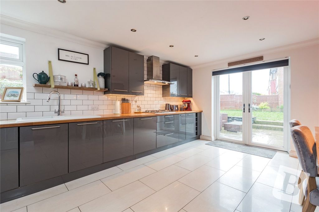 Property photo 3 of 15 Kitchen/Diner