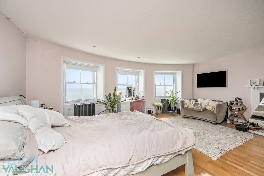 Property photo 3 of 11 5222462