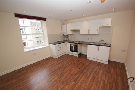 Property photo 2 of 4 6 Triangle South (3)