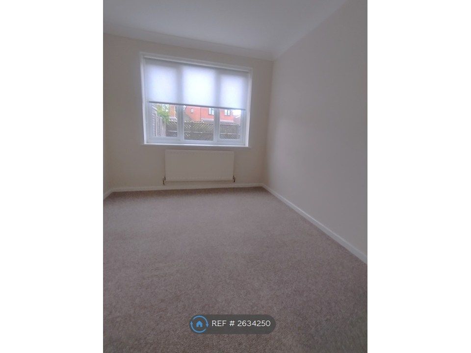 Property photo 2 of 9 Dining Room
