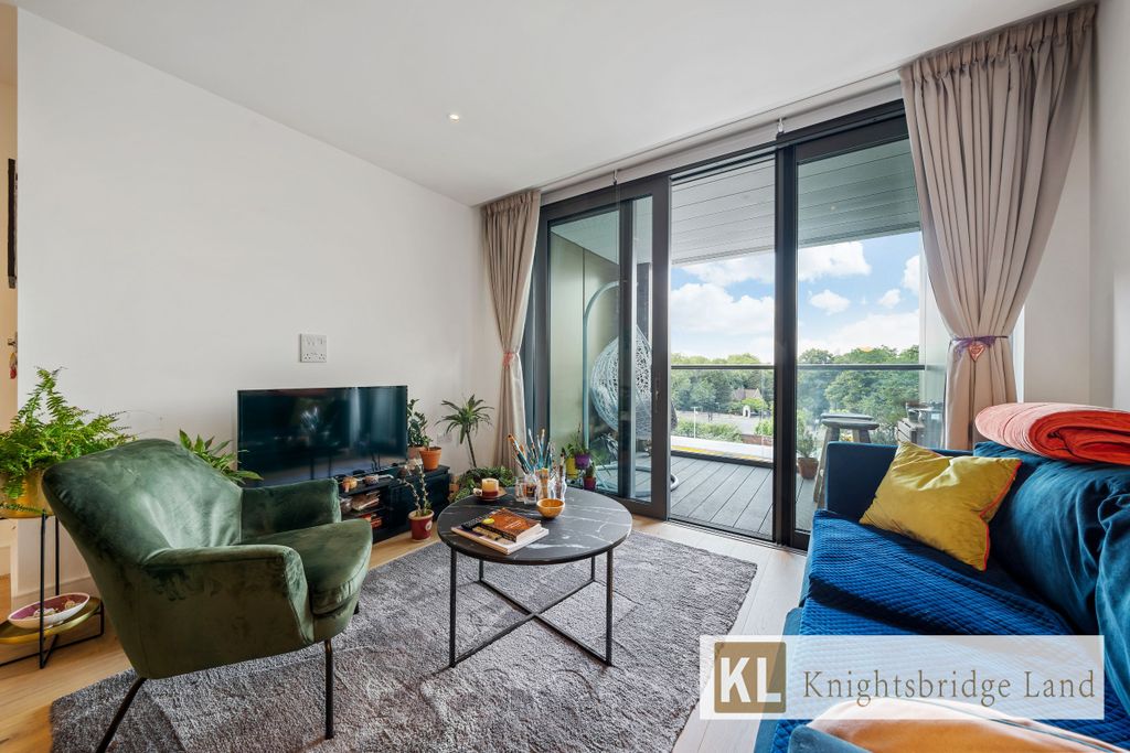 Property photo 2 of 11