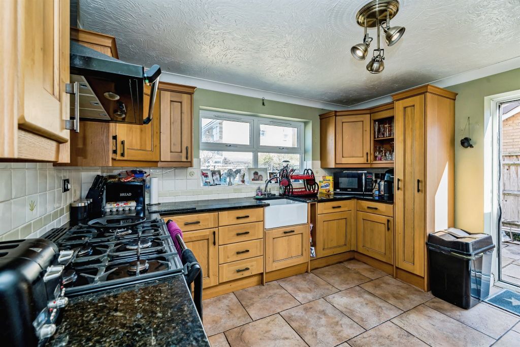 Property photo 3 of 26