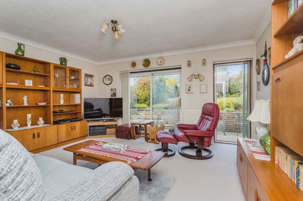 Property photo 3 of 17