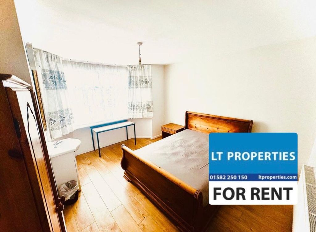 Property photo 1 of 3