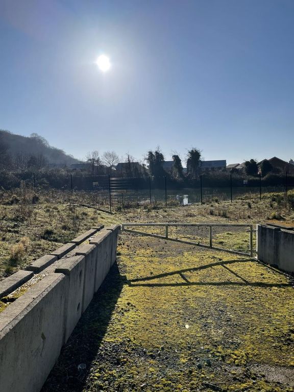 Property photo 1 of 5