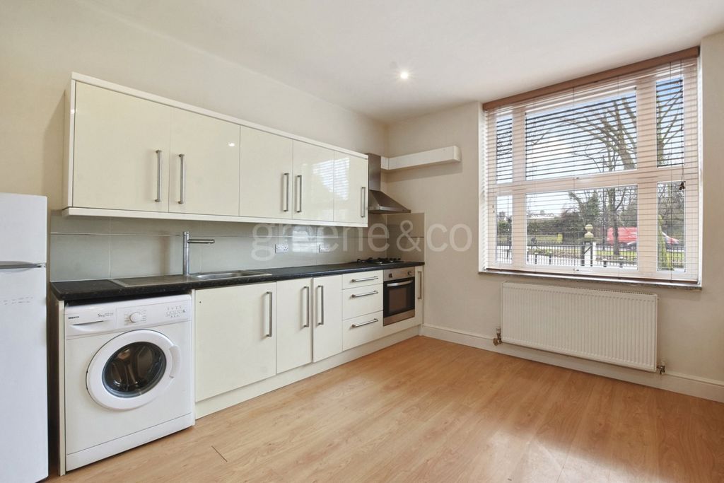 Property photo 1 of 6 Cro120833_15