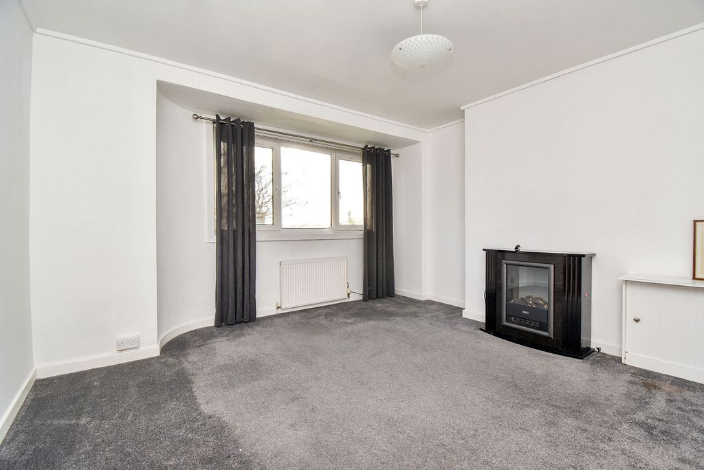 Property photo 2 of 12 Lounge Angle 1