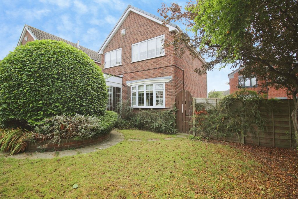 Property photo 2 of 17