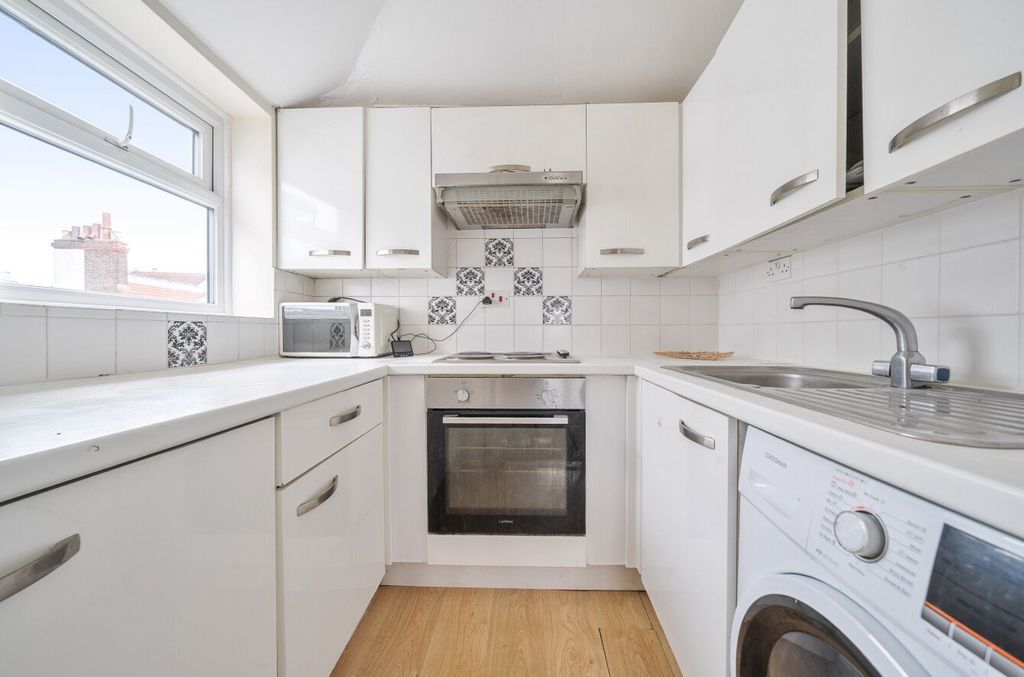 Property photo 2 of 8 Picture No. 03