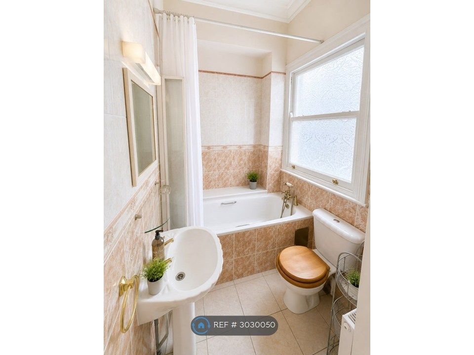 Property photo 3 of 6 Bathroom