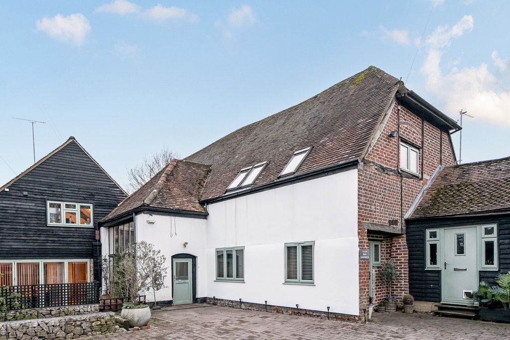 Property photo 1 of 25 1408615-23-698A14...