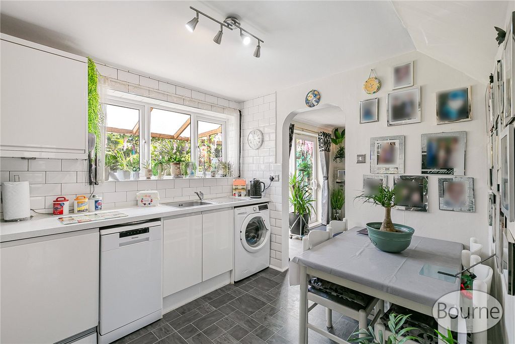 Property photo 3 of 27 Picture 3