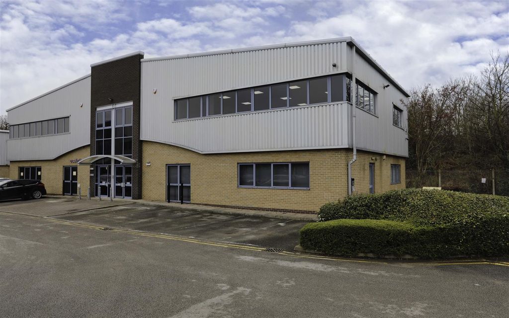 Property photo 1 of 3 Unit 4, Chase Park, Colwick - 12 (1).Jpg