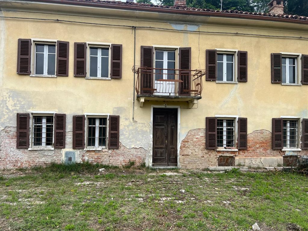 Property photo 1 of 10 Rustic To Renovate