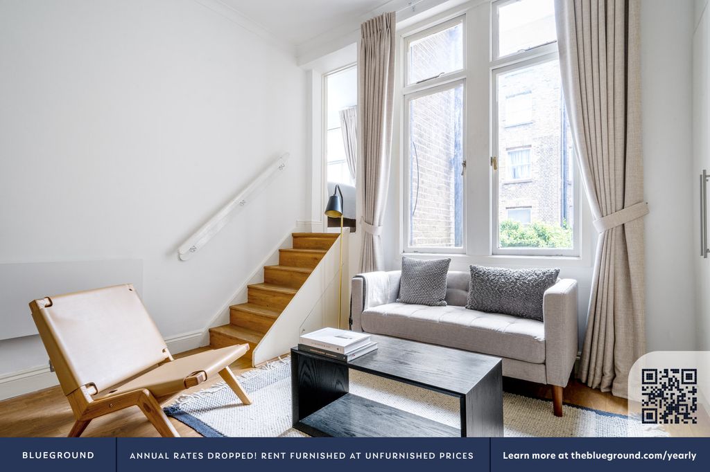 Property photo 3 of 29 Living Room