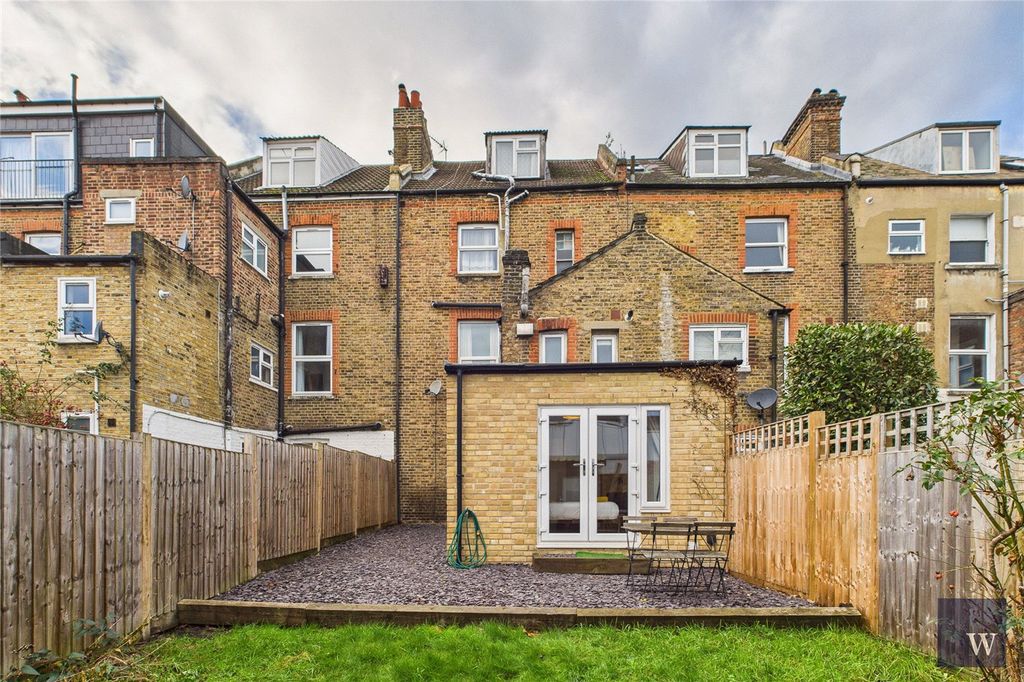 Property photo 2 of 11 Picture No. 19