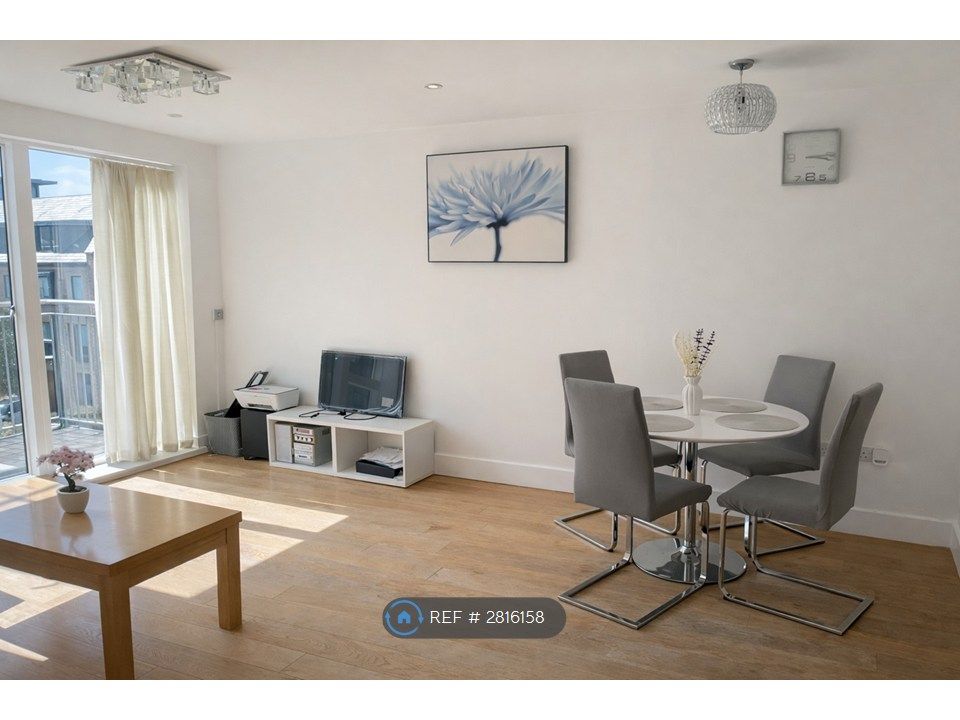 Property photo 2 of 8