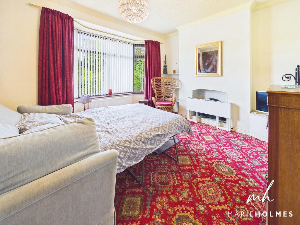Property photo 3 of 16 Bedroom