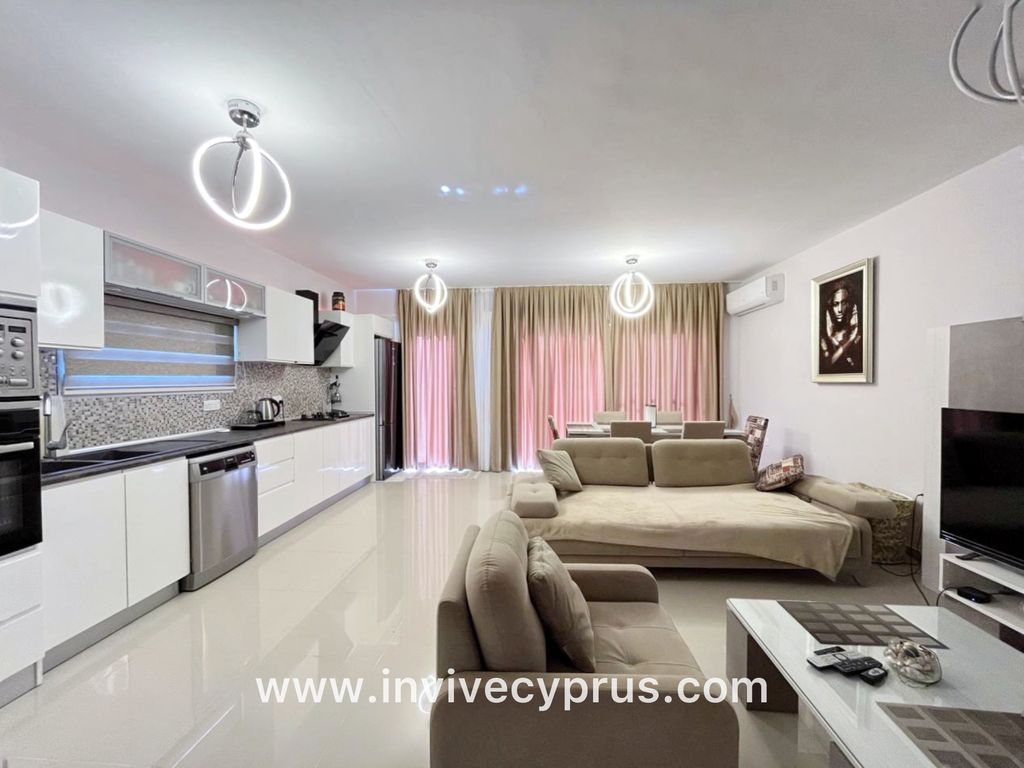 Property photo 2 of 46