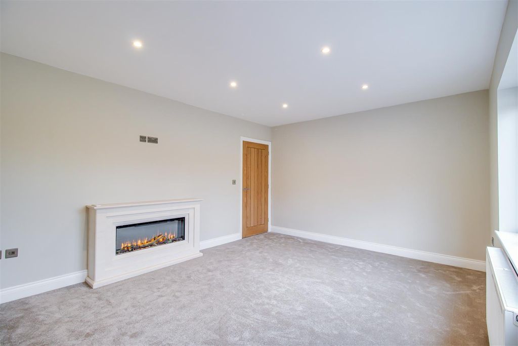Property photo 3 of 15 Living Room