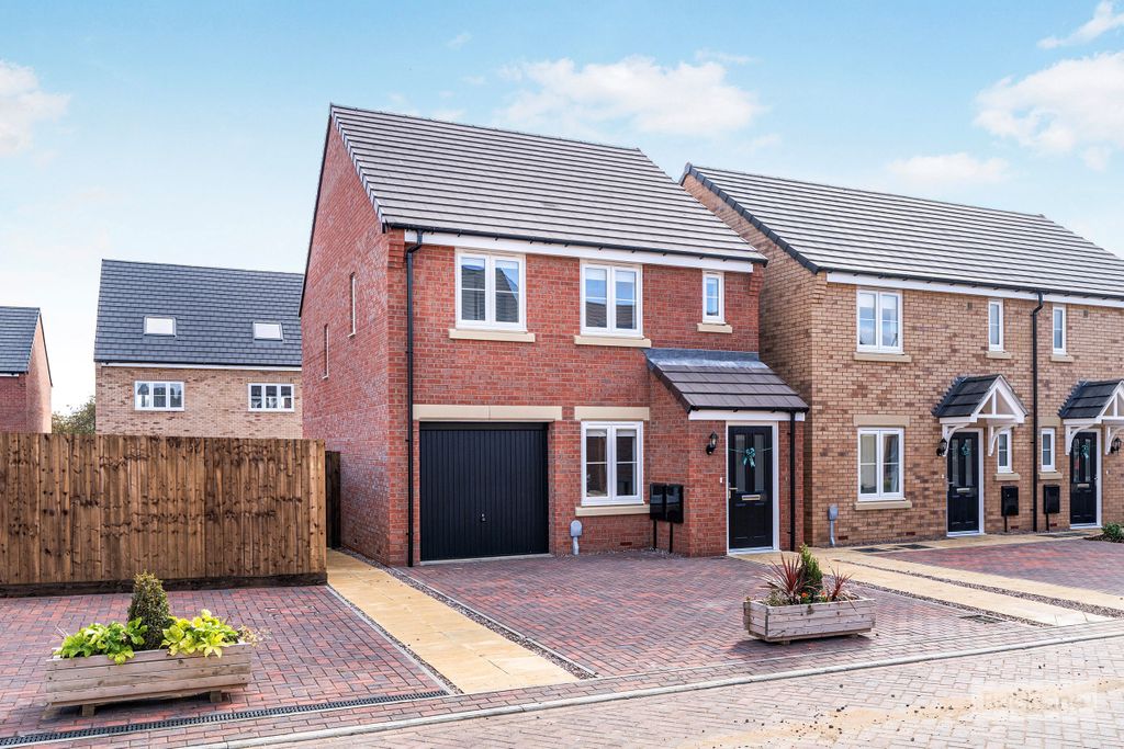 Property photo 1 of 11 Front