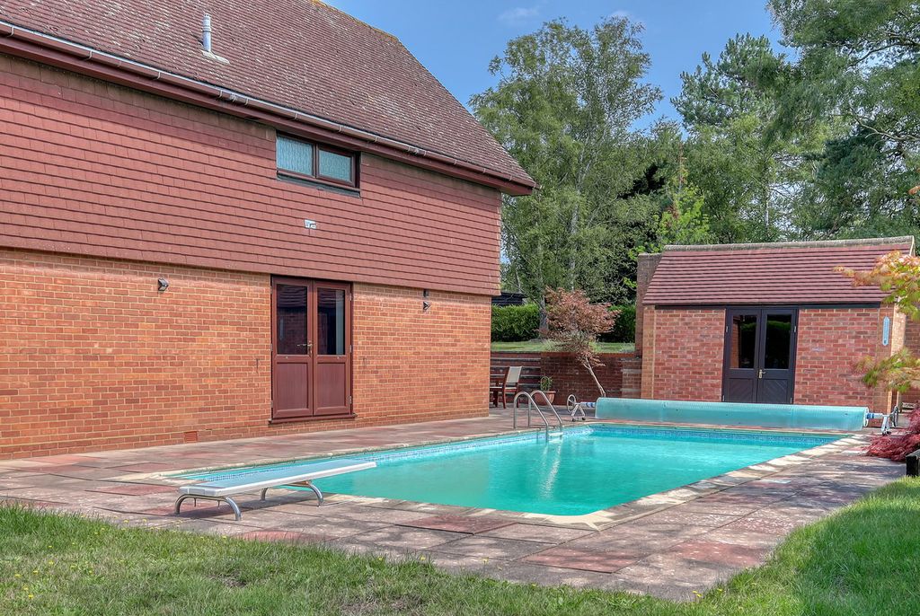 Property photo 3 of 22