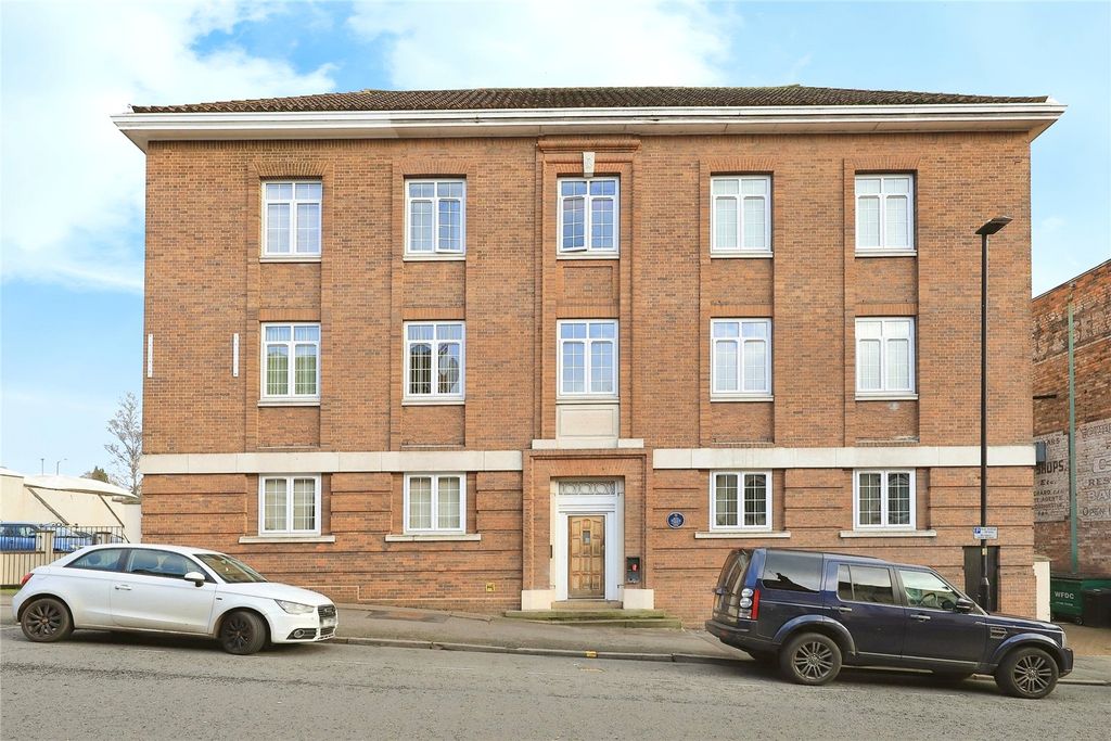 Property photo 1 of 15 Picture No. 02