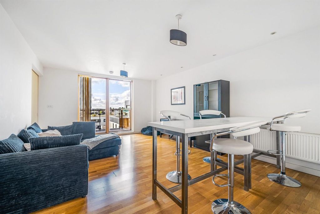 Property photo 2 of 7