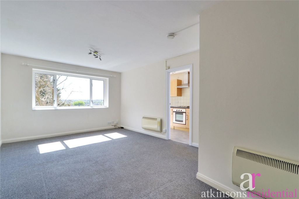 Property photo 3 of 10 Picture No. 12