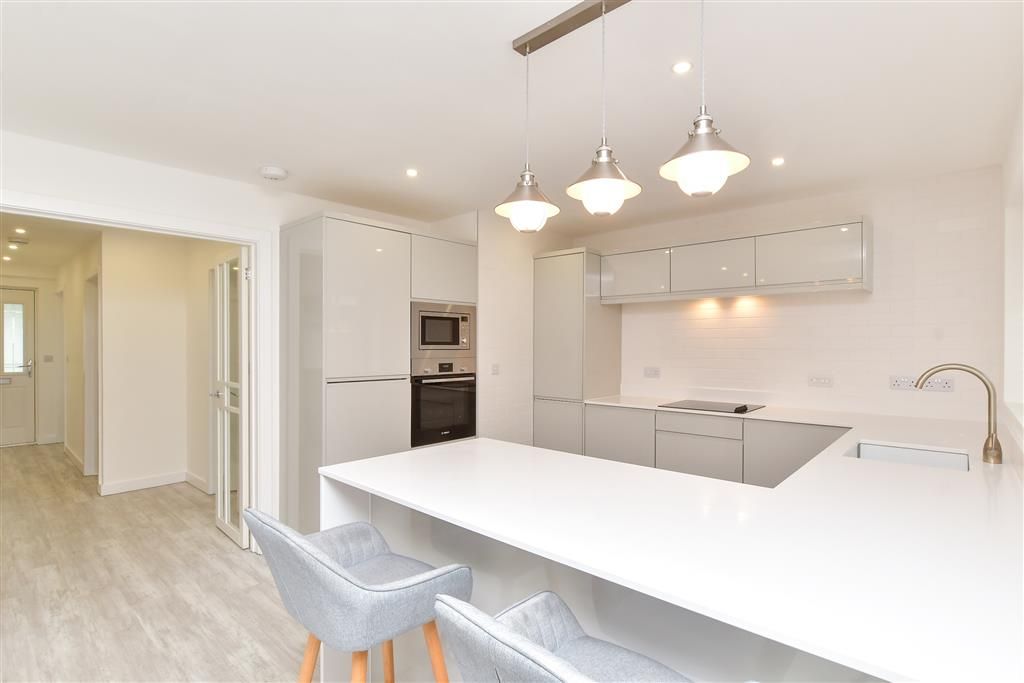 Property photo 3 of 18 Lounge/ Kitchen/ Diner