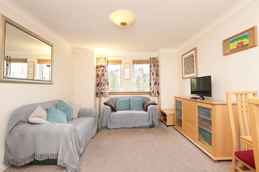 Property photo 3 of 20