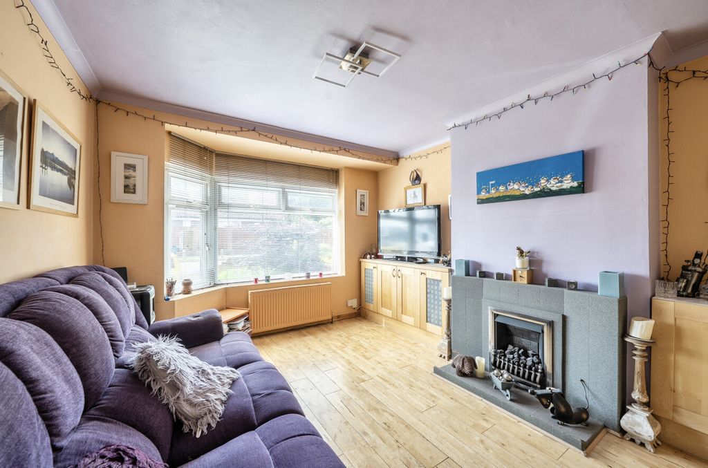 Property photo 2 of 20 1481120-9-6A34076...
