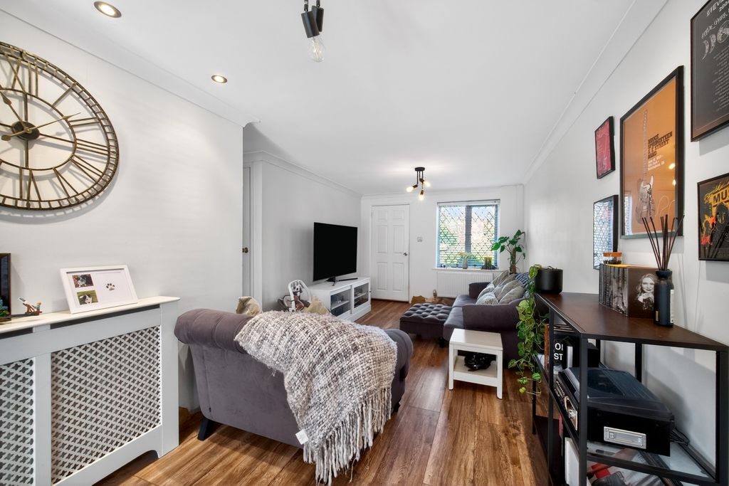 Property photo 3 of 20