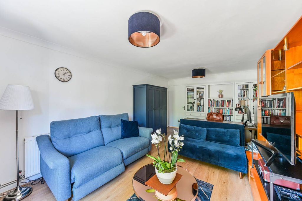 Property photo 2 of 7
