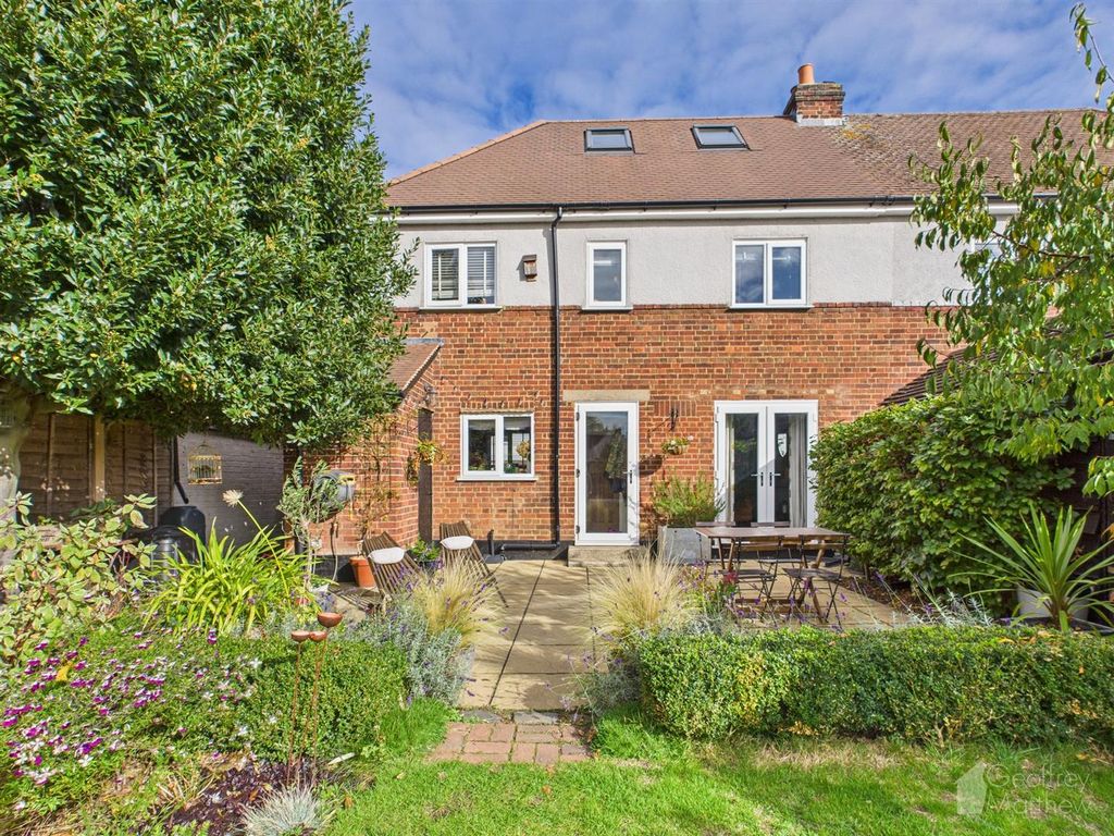 Property photo 2 of 15