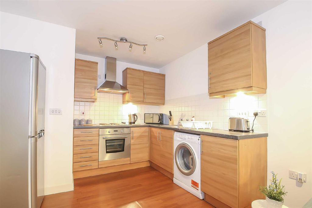 Property photo 3 of 10