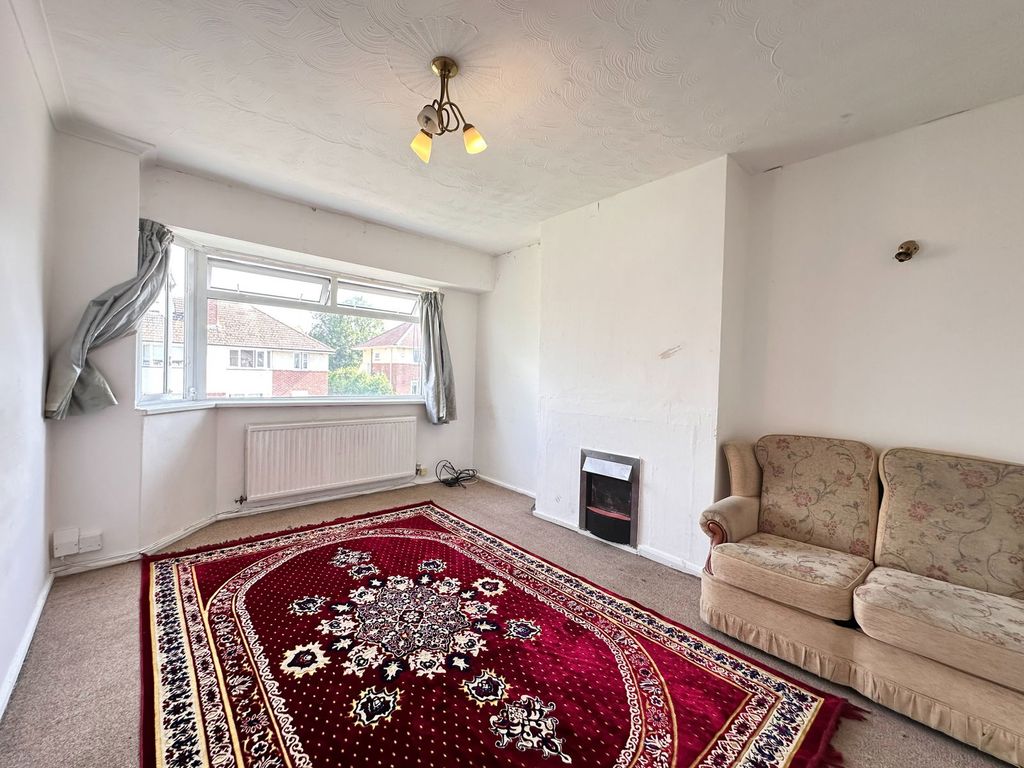 Property photo 2 of 8