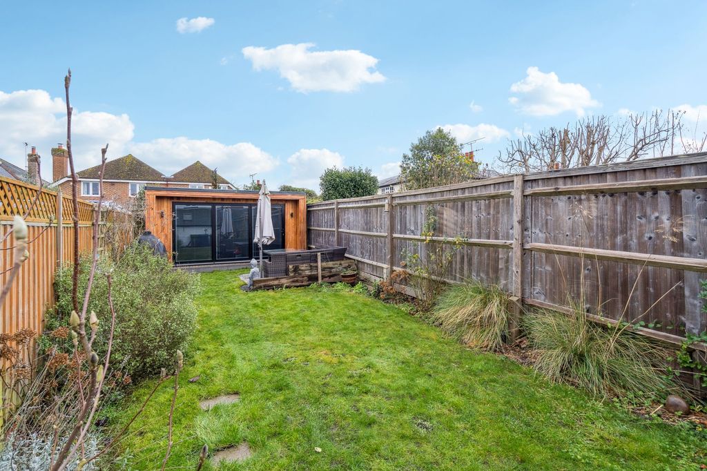 Property photo 1 of 11