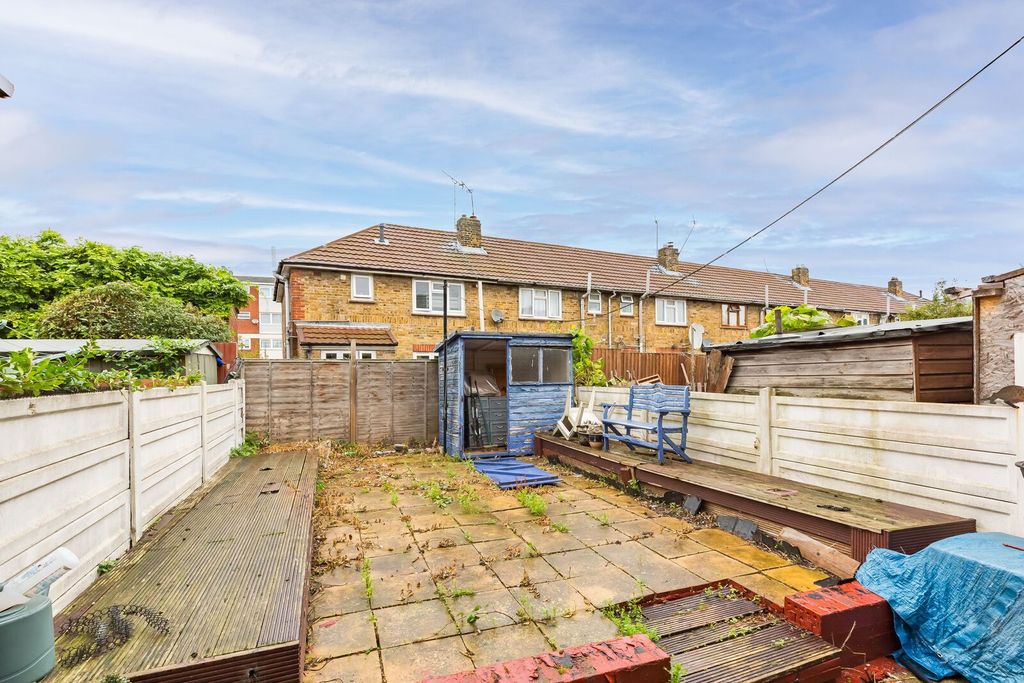 Property photo 3 of 22