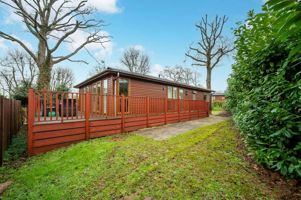 Property photo 2 of 21