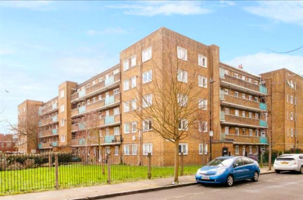 Property photo 1 of 32
