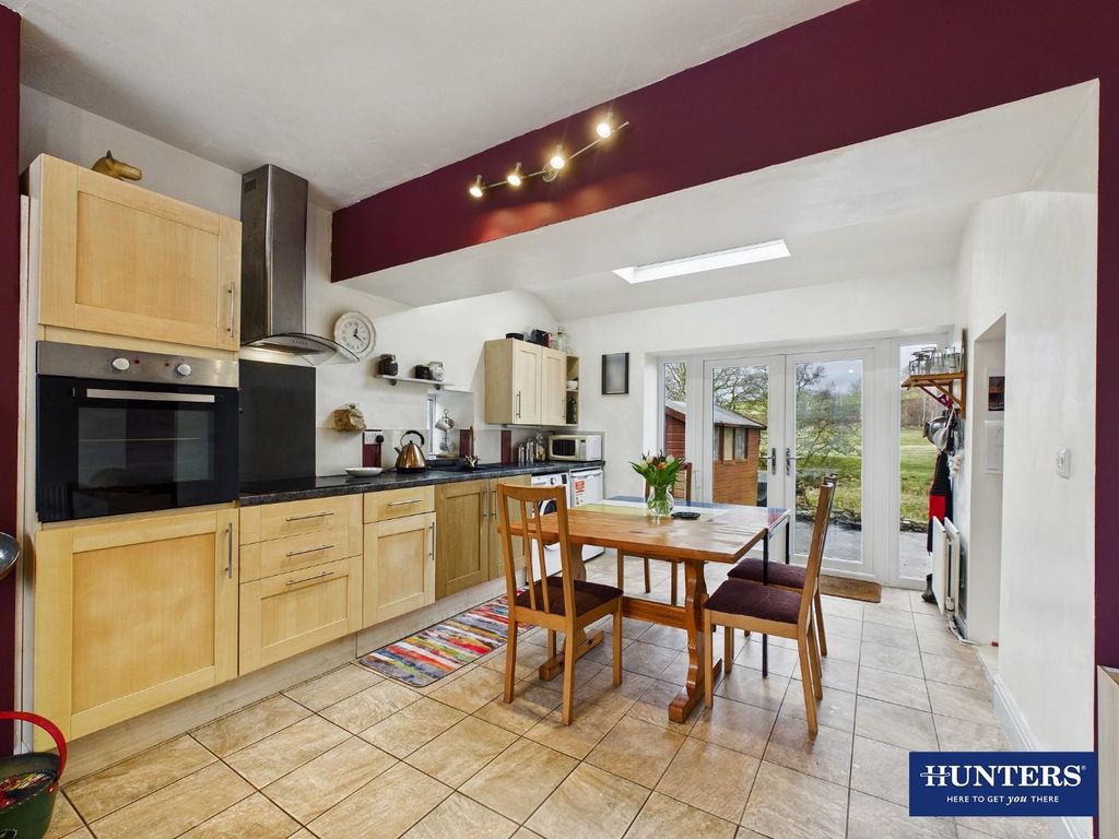 Property photo 3 of 22 Dining Kitchen