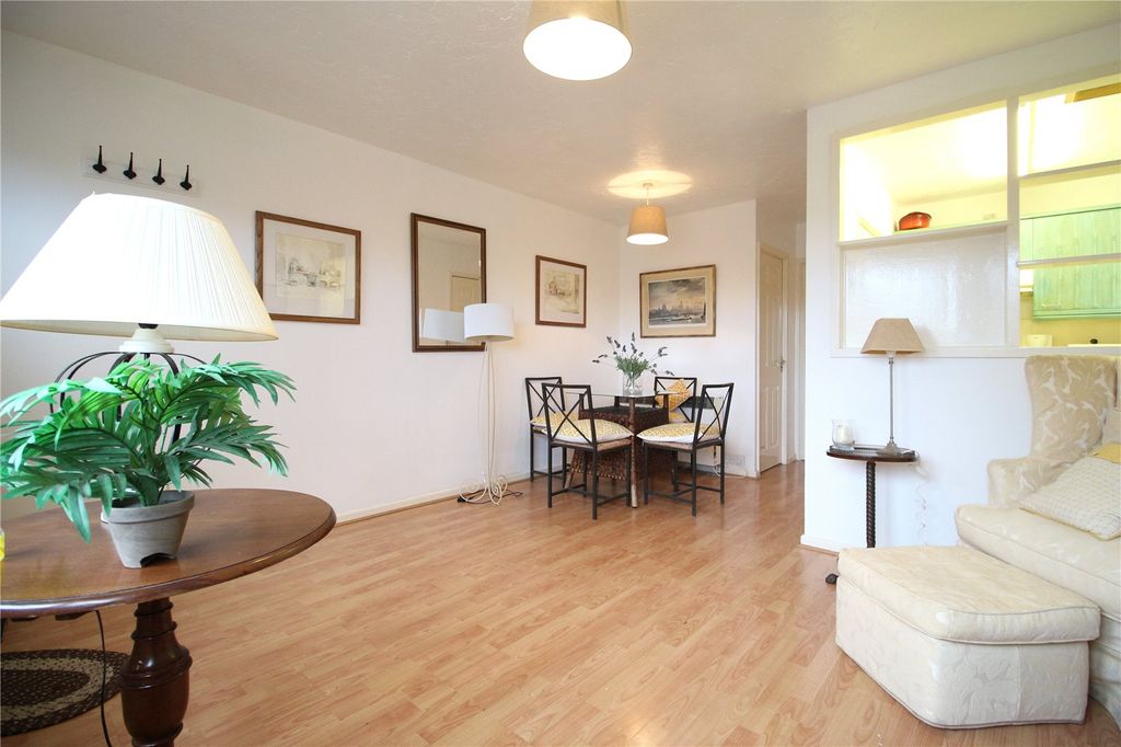 Property photo 3 of 9 Picture No. 06