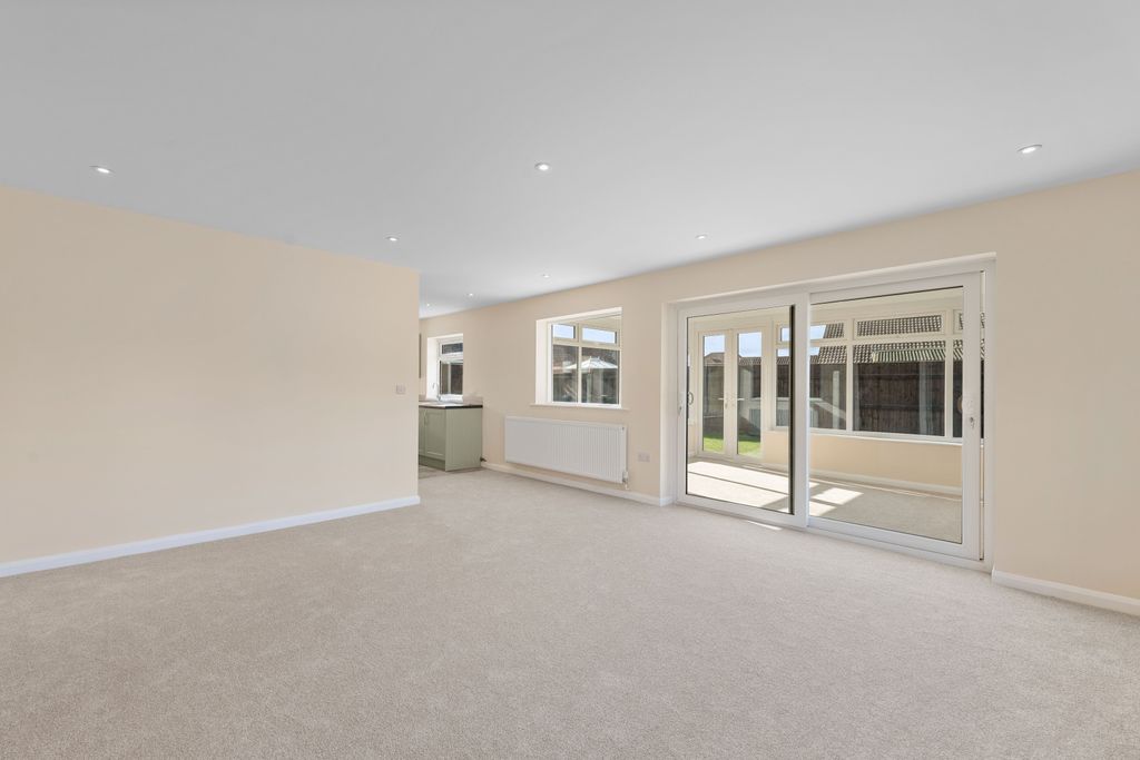 Property photo 3 of 31