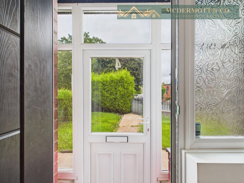 Property photo 2 of 22 Entrance Porch