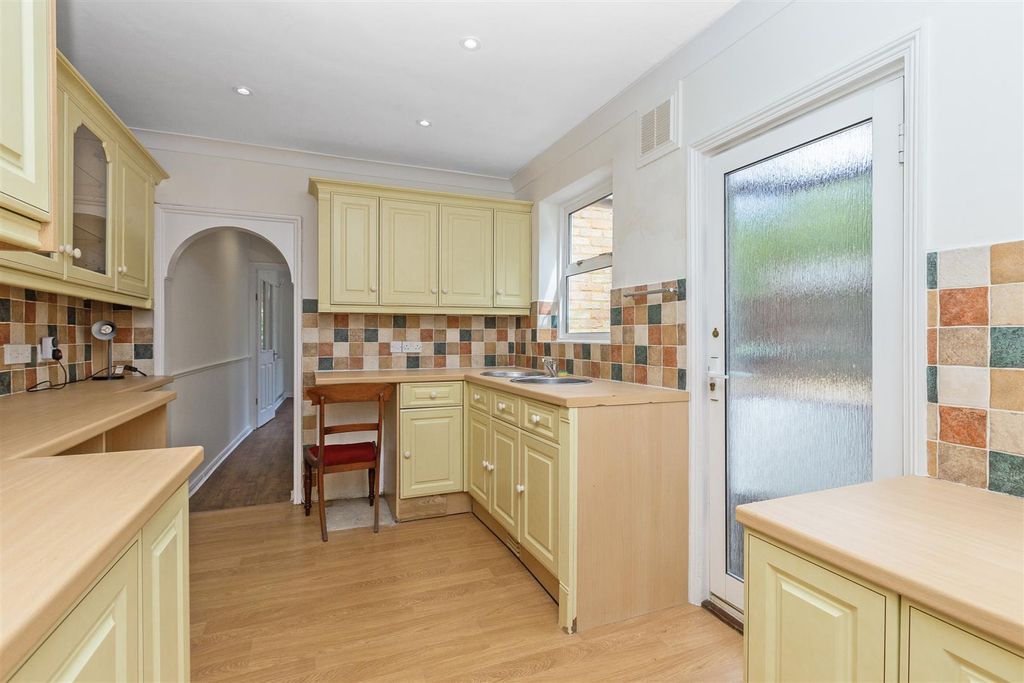 Property photo 2 of 15 08-F920Jph - 83787 - 4 Rectory Terrace, Park Rd, F