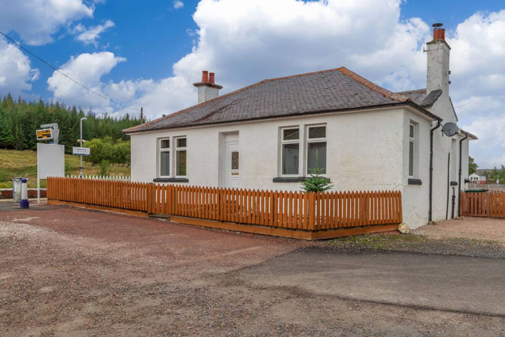 Property photo 1 of 20