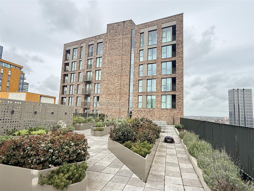 Property photo 2 of 14 Img_9966.Jpg